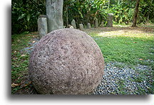 Sculpture as Symbol of Prestige::Finca 6, Costa Rica::