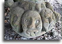 Heads::Nuku Hiva, Marquesas::